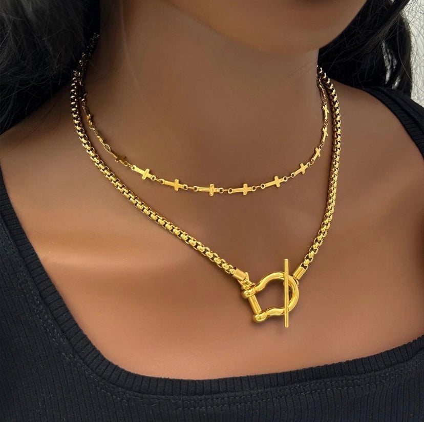 Horseshoe necklace, Cross Choker