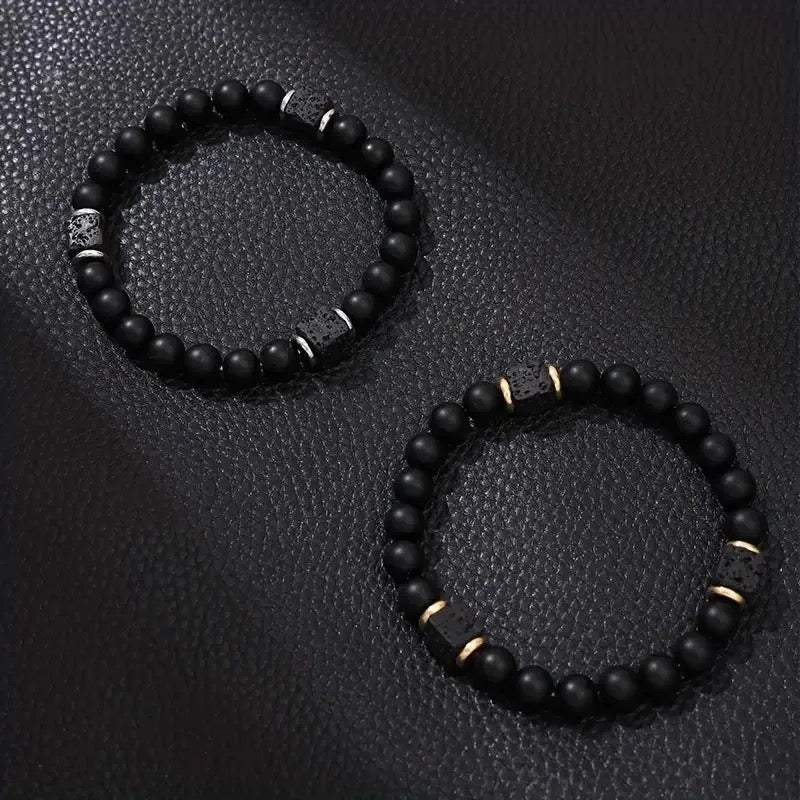 Bead de ónice negro mate y brazalete de lava