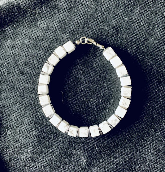 Howlite Cube Bead Bracelet 6mm