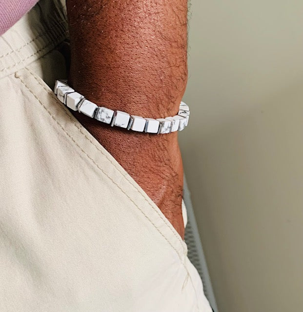 Howlite Cube Bead Bracelet 6mm