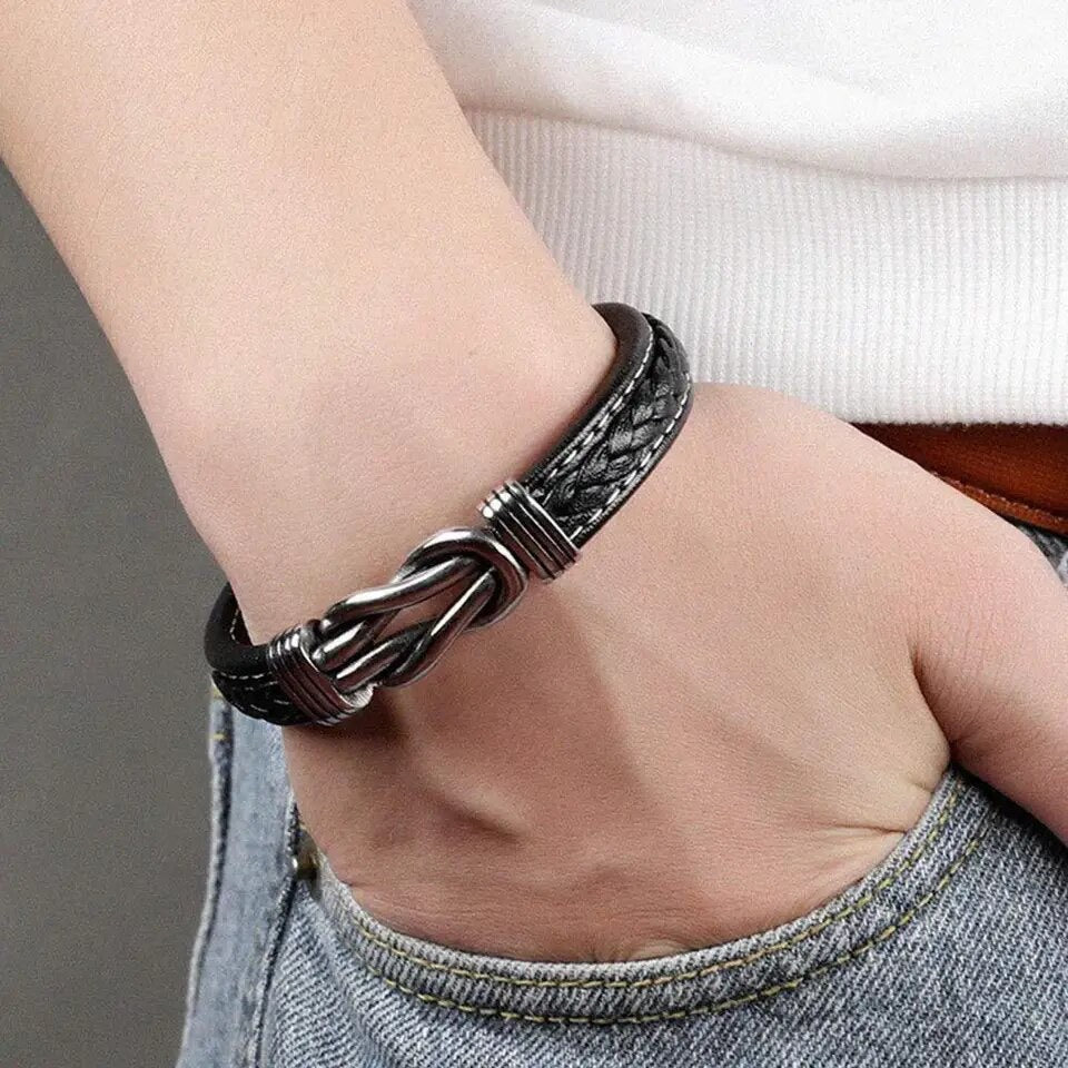 Brazalete de cuero trenzado