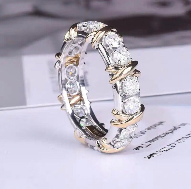 Exclusive Eternity X ring