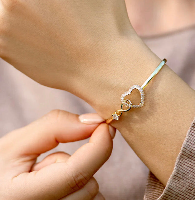 ALWAYS IN MY HEART INFINITY HEART BRACELET